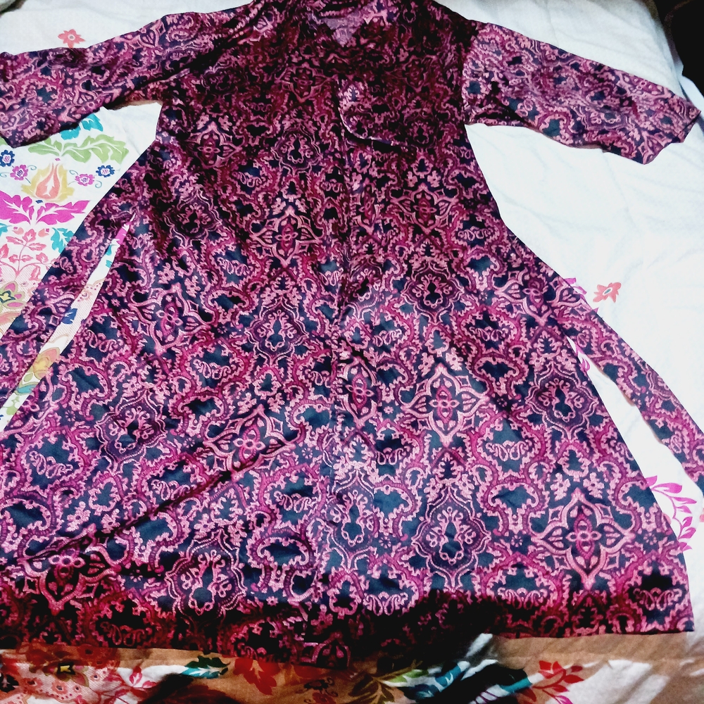 Cabernet Pink and Black Patterned Women's Robe